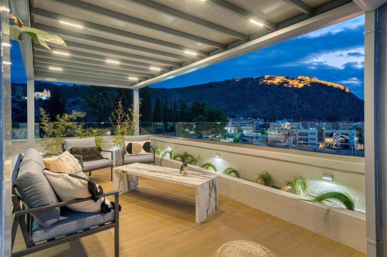 Chameleon Premium Loft Apartment นาฟปลิโอ ภายนอก รูปภาพ