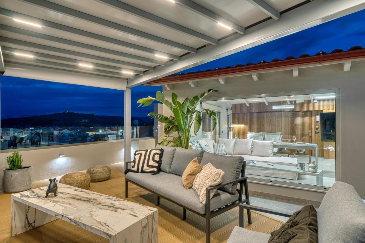 Chameleon Premium Loft Apartment นาฟปลิโอ ภายนอก รูปภาพ